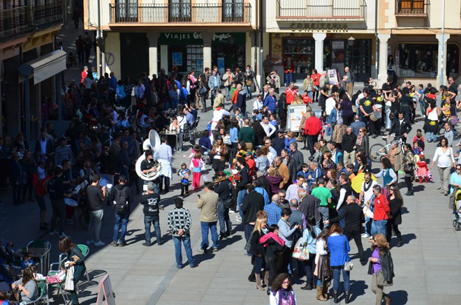 Las calles de la ciudad están abarrotadas ya que además el tiempo acompaña