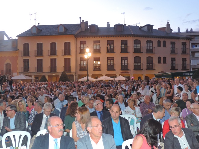 La Plaza del Ayuntamiento presentaba un lleno absoluto