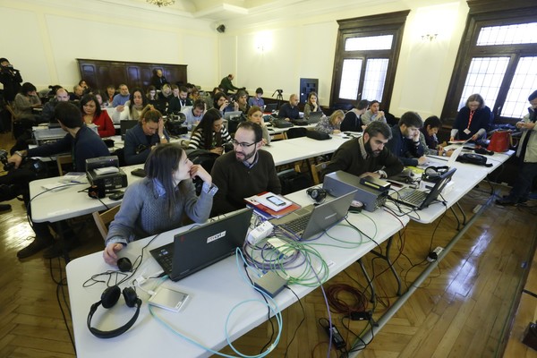 Sala de prensa habilitada en la Audiencia Provincial por el juicio por la muerte violenta de Isabel Carrasco. (Foto: Campillo)