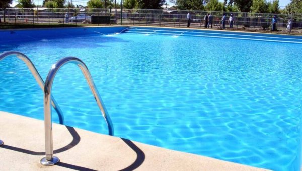 Imagen de archivo de una piscina. / EBD