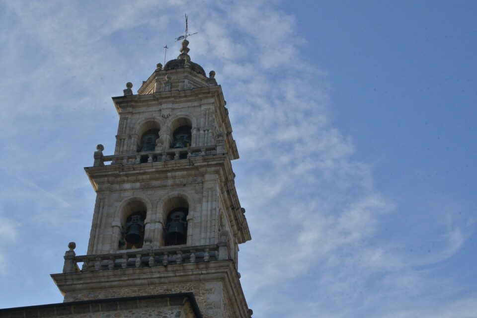 Torre de la basílica de La Encina