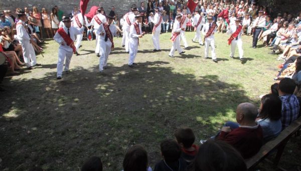 Danzantes de Fornela