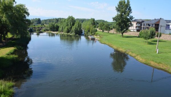 Playa fluvial de Cacabelos, una opción en El Bierzo