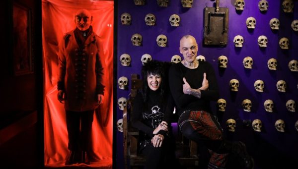 Ana y Óscar, propietarios del pub Morticia en Ponferrada