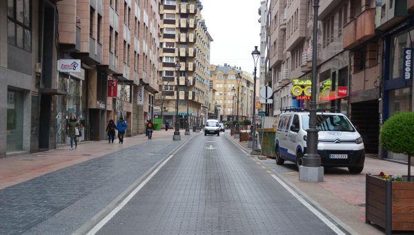 Calle Camino de Santiago, una de las más comerciales de la ciudad