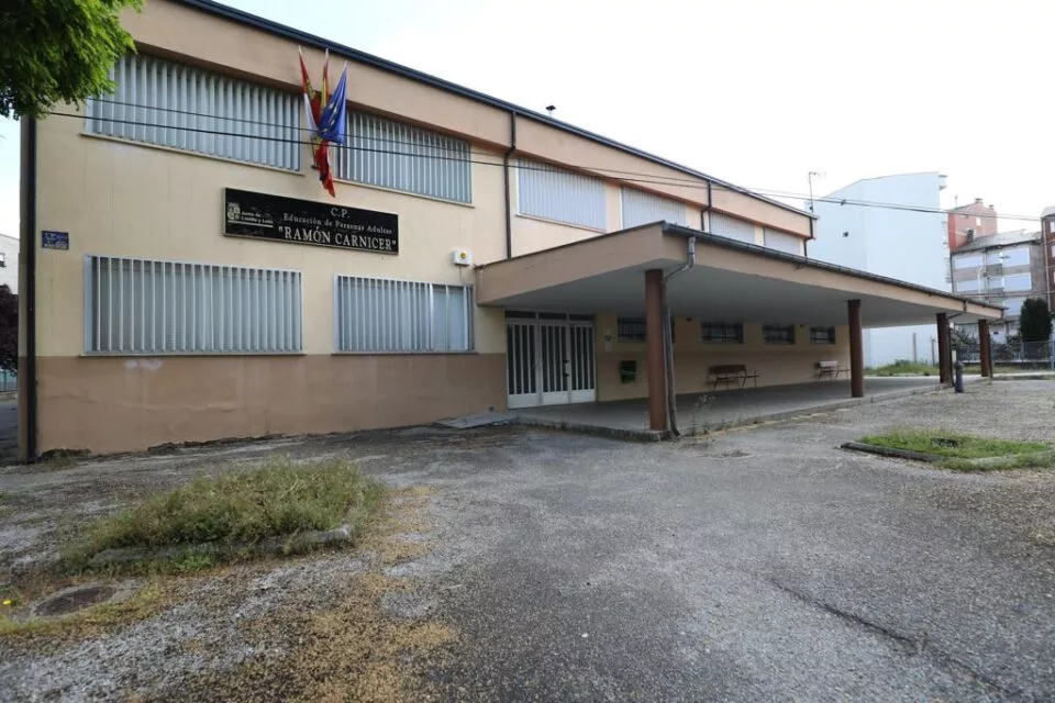 Centro de adultos Ramón Carnicer