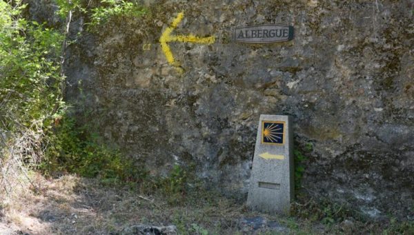 Camino de Invierno a Santiago a su paso por el castillo de Cornatel