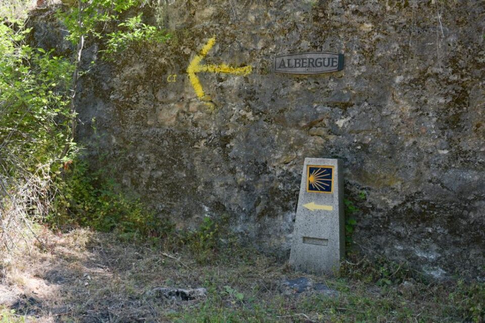 Camino de Invierno a Santiago a su paso por el castillo de Cornatel