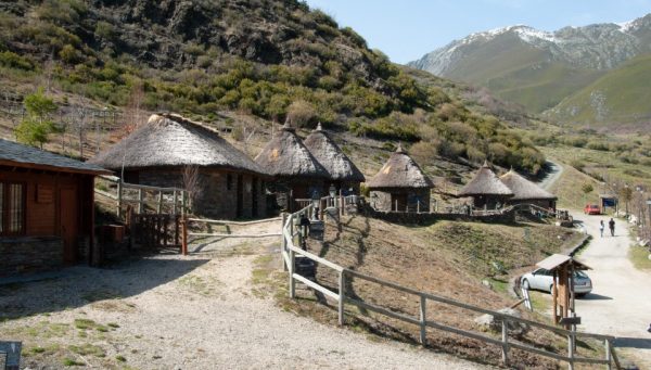 Pallozas en el Castro de Chano. / QUINITO