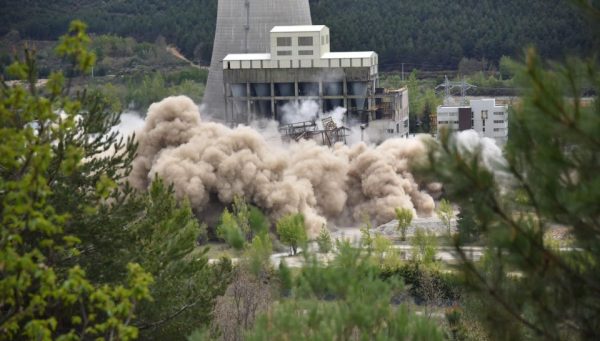 Voladura de la caldera de la central térmica de Anllares