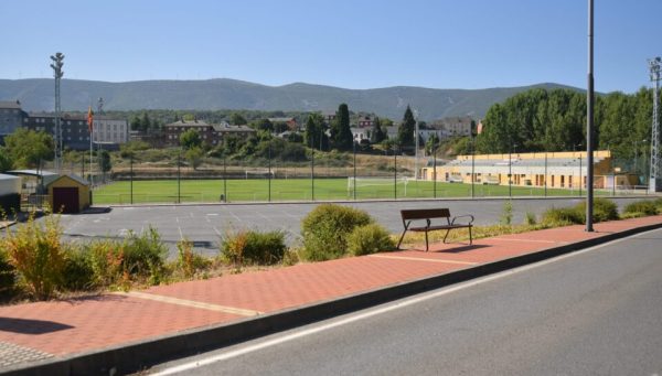 Instalaciones deportivas de El Barco en Bembibre. / QUINITO