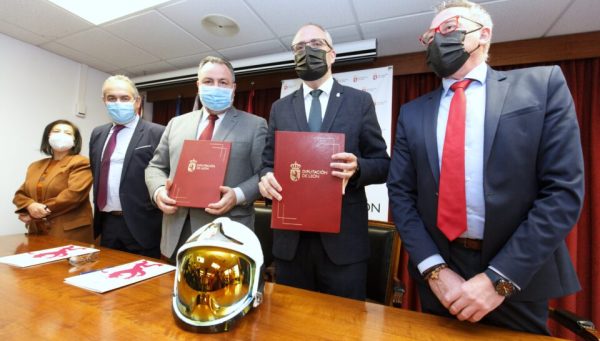 El alcalde de Ponferrada, Olegario Ramón, junto con el presidente de la Diputación de León, Eduardo Morán / César Sánchez - ICAL