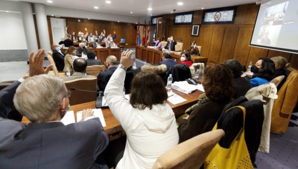 César Sánchez / ICAL. Pleno extraordinario del Ayuntamiento de Ponferrada donde se debate la disolución de la sociedad mercantil Pongesur y del consorcio del Mundial de Ciclismo 2014