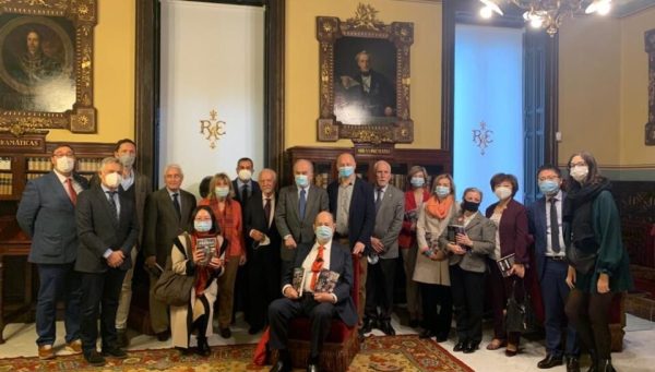 el director de la rae recibe el señor de bembibre