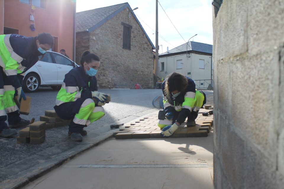 Adoquinado calle Lourdes en Fabero