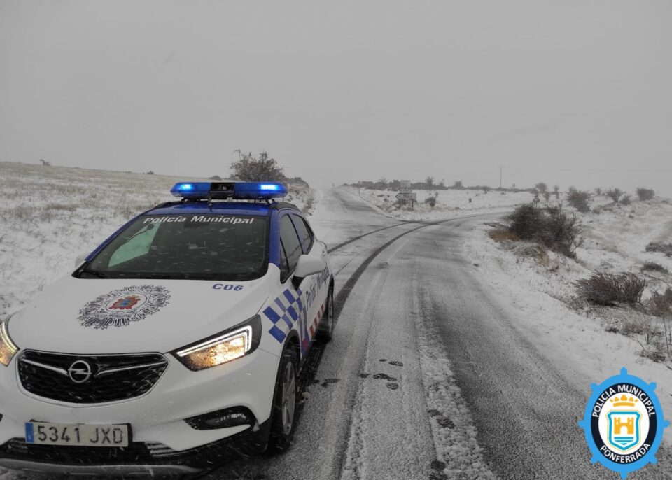 Nieve en las carreteras de Ponferrada / Policía Municipal de Ponferrada