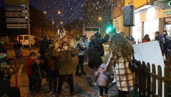 Fiesta de Navidad en la avenida de La Puebla