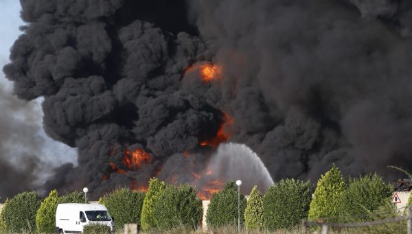 Carlos Campillo - Incendio en la Planta de Reciclaje de Neumáticos de Ardoncino