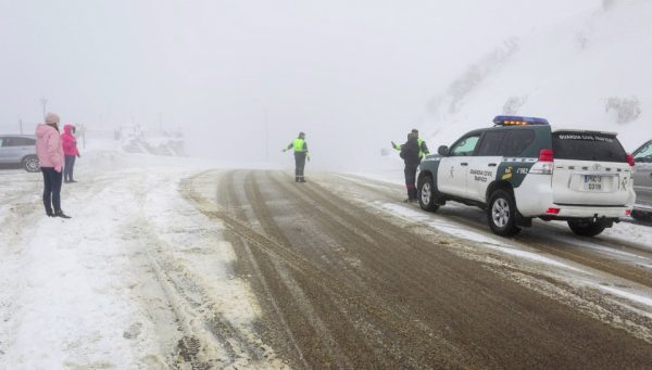 Foto de archivo de nieve en el puerto Pajares / ICAL