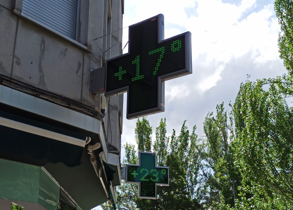 Diferentes temperaturas en una mañana con sol y nubes en Ponferrada