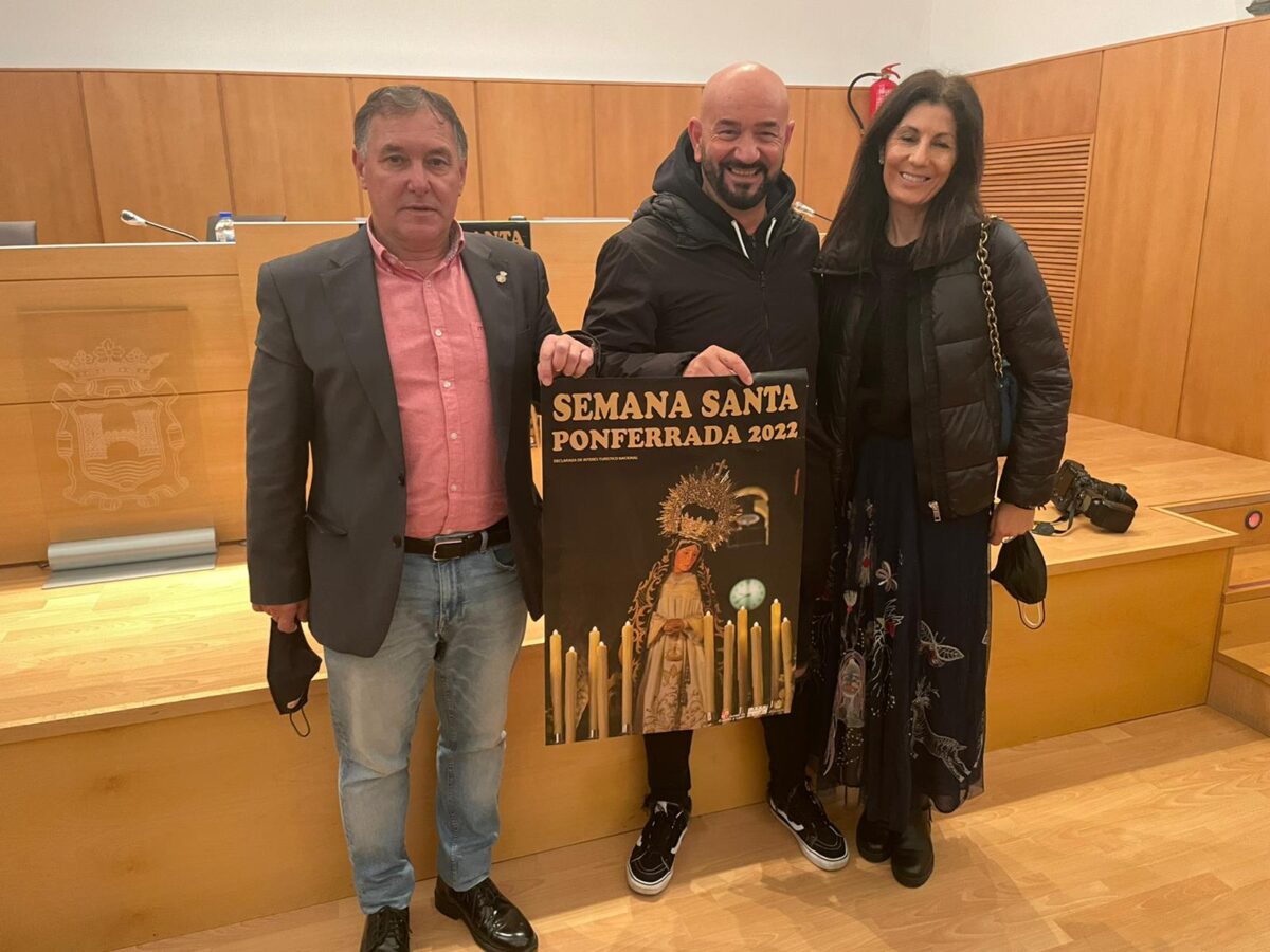 Presentación del cartel de la Semana Santa de Ponferrada 2022. / QUINITO