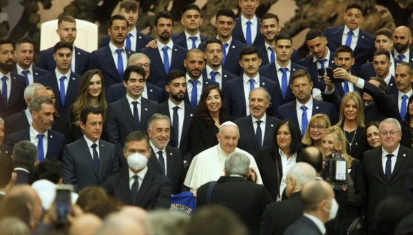 El papa bendice el centenario de la Ponferradina