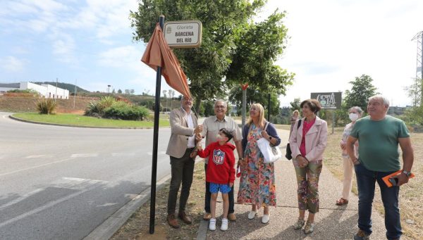 Inauguración de la glorieta de Bárcena del Río