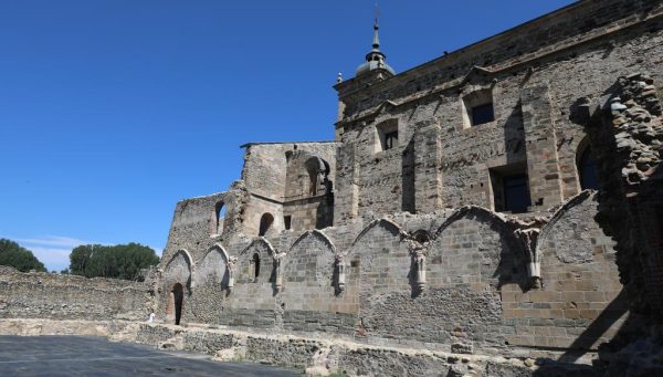 Monasterio de Carracedo