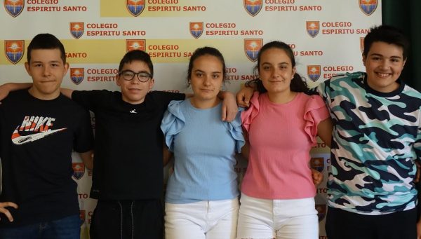 Alumnos del colegio Espíritu Santo ganadores del premio STEM Alliance Minecraft