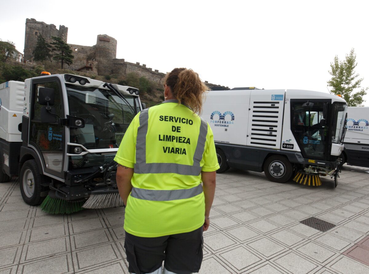 Presentación del nuevo servicio de limpieza viaria de Ponferrada