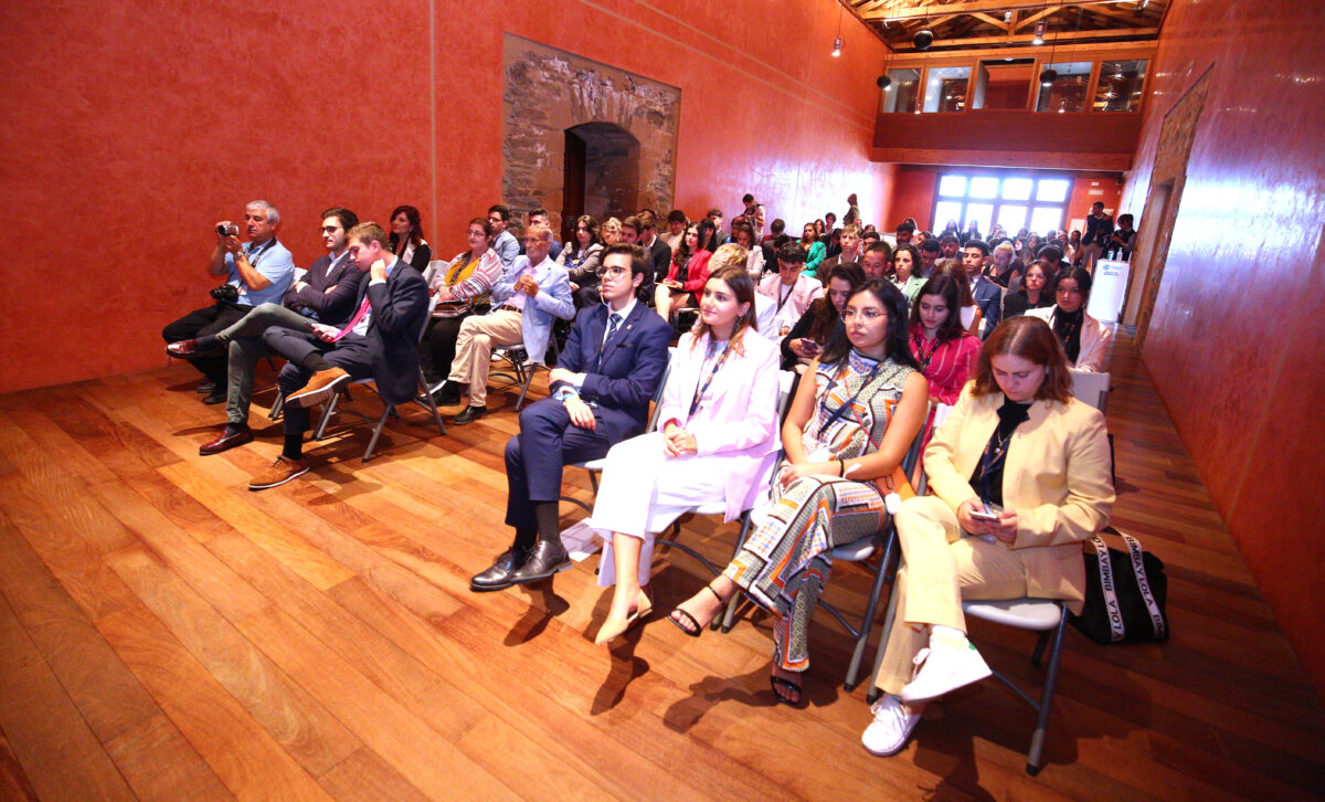 Acto de inauguración del evento de Simulación del Consejo Comarcal del Bierzo (Siccobi), en Ponferrada