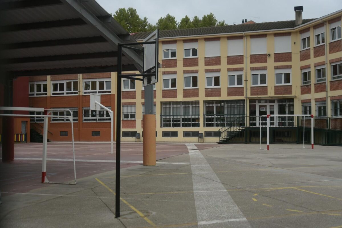 Patio CEIP Navaliegos