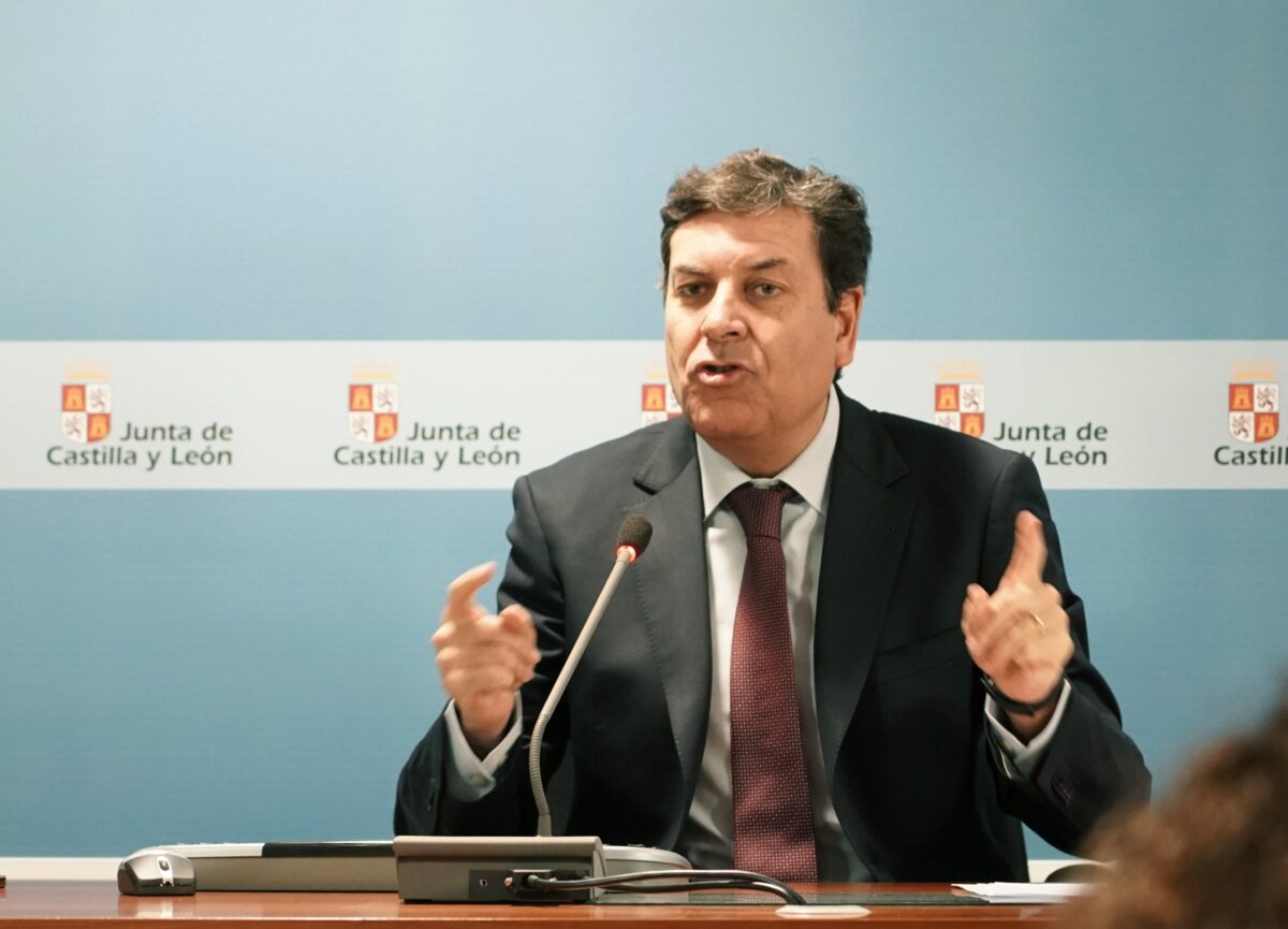 El consejero de Economía y Hacienda y portavoz, Carlos Fernández Carriedo, presenta la Contabilidad Regional de Castilla y León correspondiente al tercer trimestre de 2022