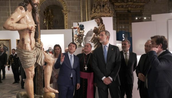 El presidente de la Junta de Castilla y León, Alfonso Fernández Mañueco, asiste a la inauguración de la exposición de Las Edades del Hombre 'Transitus', bajo la presidencia del rey de España, Felipe VI