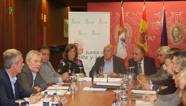 El consejero de la Presidencia, Jesús Julio Carnero, preside la reunión de Coordinación Territorial con los delegados territoriales de la Junta