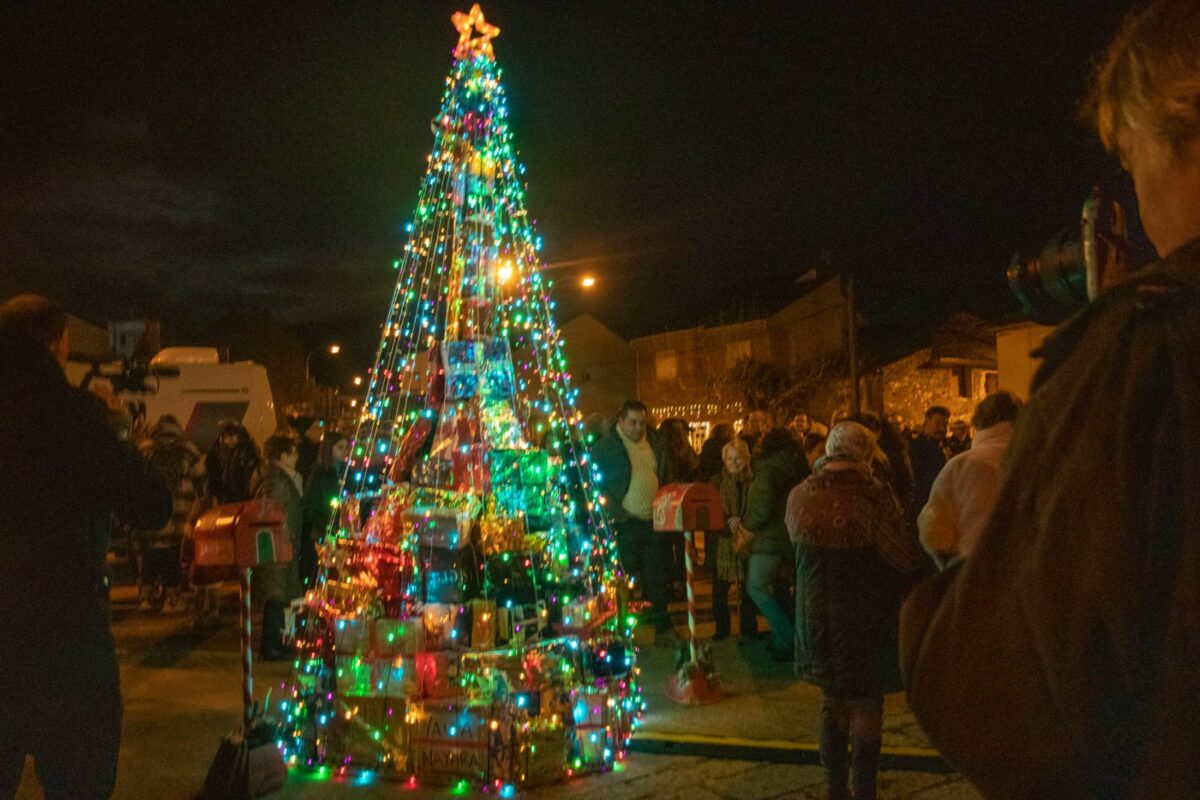 Luces de Navidad en San Andrés de Montejos