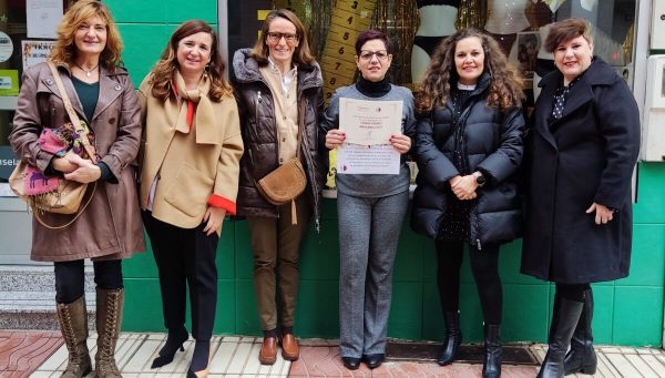 La mercería Chus fue la ganadora del concurso de escaparates navideños Villa de Bembibre