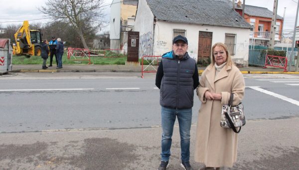 El concejal de Sostenibilidad Medioambiental de Ayuntamiento de Ponferrada, Pedro F. Robles la concejala de Infraestructuras, Carmen Doel. / Ayuntamiento de Ponferrada