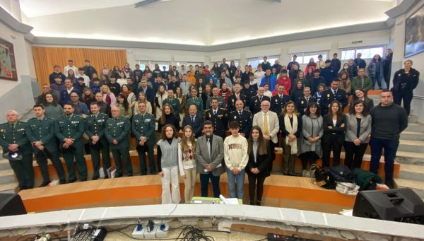 Presentación del Plan Director para la convivencia y mejora de la seguridad en los centros educativos en Cistierna