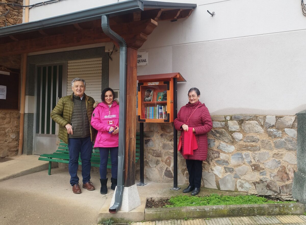 Inauguracion de la 'Biblioteca de libros libres' de Santa Marina de Torre