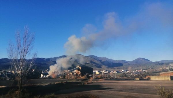 Foto del incendio en Fabero. / EBD