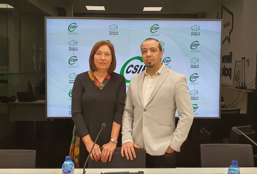 María Paz Palacín, presidenta de Sanidad de CSIF Palencia y miembro de la Ejecutiva regional; y Enrique Vega, presidente de Sanidad de CSIF Castilla y León