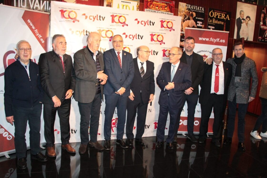 Representación berciana en la presentación de la película '100 años de fútbol en Castilla y León'