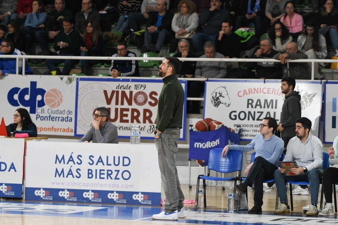 David Barrio, durante un partido del Clínica Ponferrada SDP