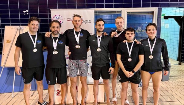 Nadadores del Club Natación Tritón Bierzo