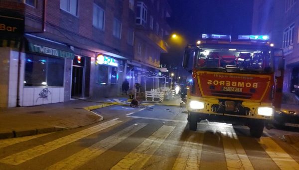 Incendio en las carboneras del edificio. / Bomberos de Ponferrada