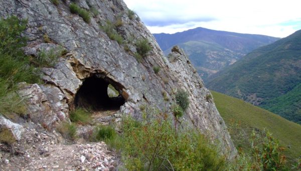 Canales romanos en la Cabrera