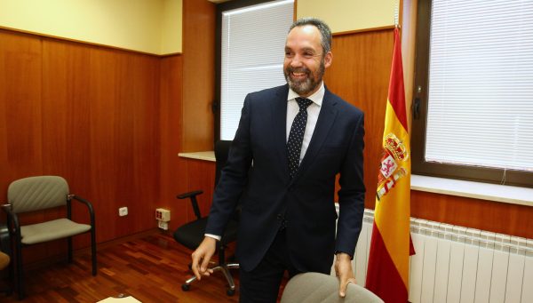 El juez decano de Ponferrada, Óscar Hernáiz, durante la presentación de la memoria anual 2022 de los Juzgados de la capital berciana