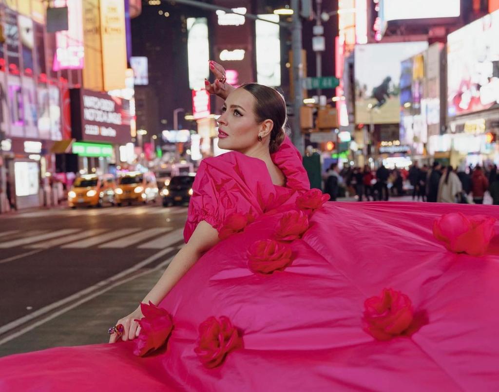 El Bierzo travels to New York with Lucía Fernández from Ponferradina and her dress by Silvia Fernández Atelier