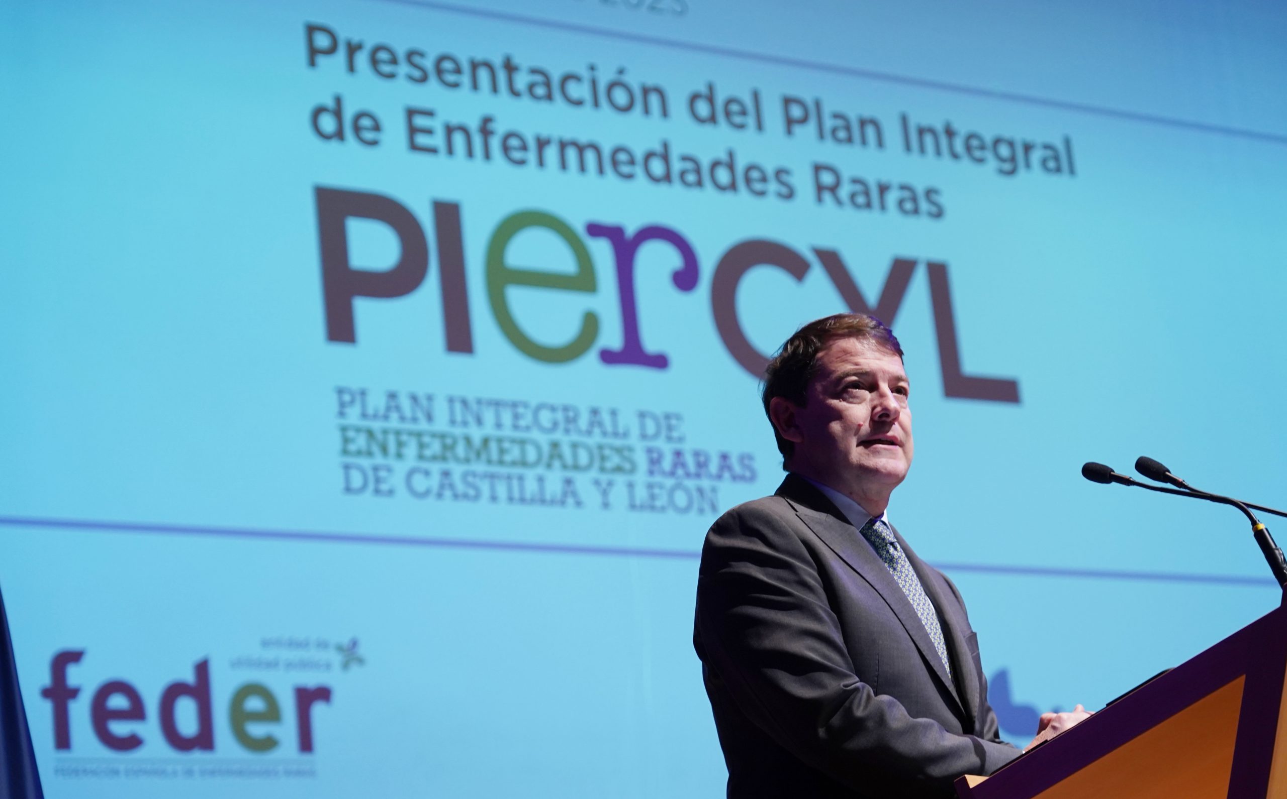 El presidente de la Junta de Castilla y León, Alfonso Fernández Mañueco, preside un acto institucional de presentación del Plan Integral de Enfermedades Raras (PIERCYL).